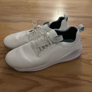 Women’s Clove Fluid resistant shoes